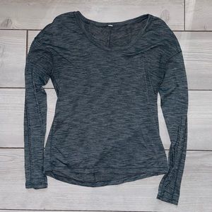 Lululemon Meant To Move Long Sleeve size 4